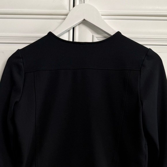 Lole Size XS Black Crew Neck Cropped Knit Bomber Jacket Zipper and Two Pockets - Picture 8 of 11
